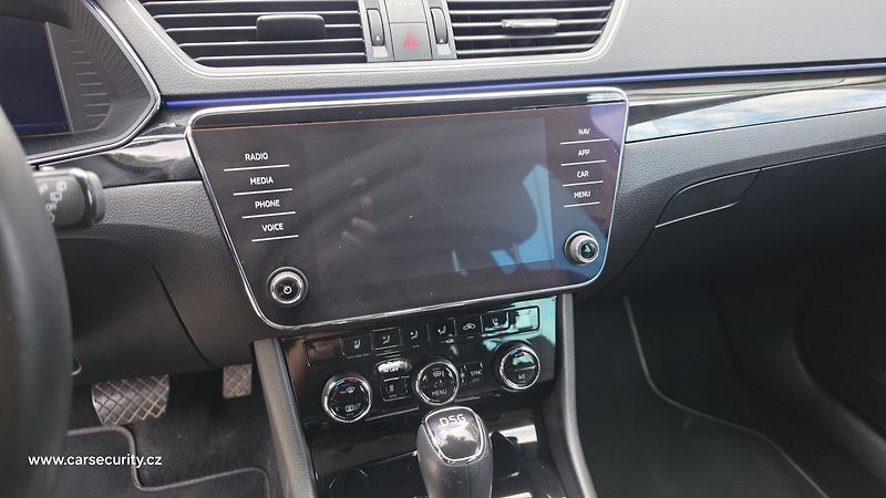 Škoda Superb (2019) Canton,Virtual,Webasto,Masáž - fotka 14 z 36