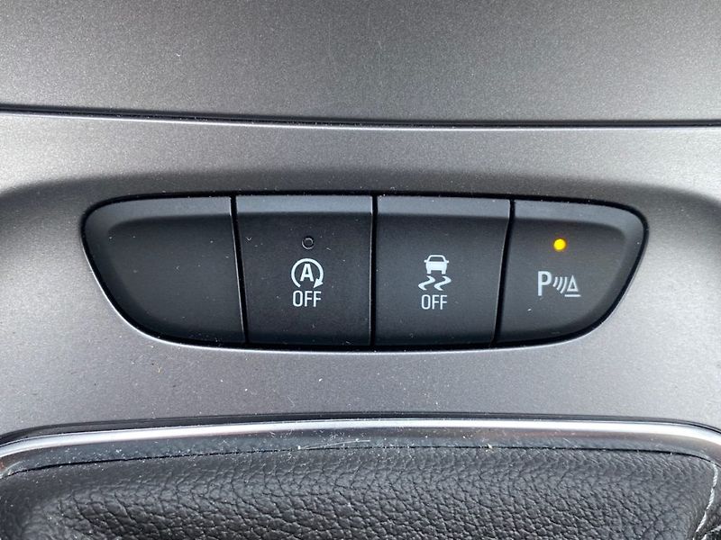 Opel Astra (2021) 1,2 (96kW) 6,man - fotka 21 z 27
