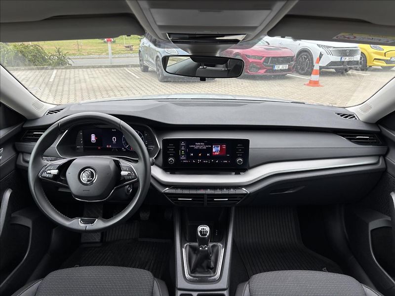 Škoda Octavia 2,0 TDI Ambition 85kW - fotka 15 z 43
