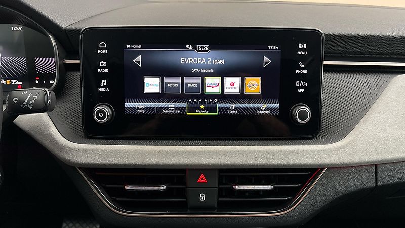 Škoda Scala 1.0 TSI DSG Top Selection - fotka 11 z 26