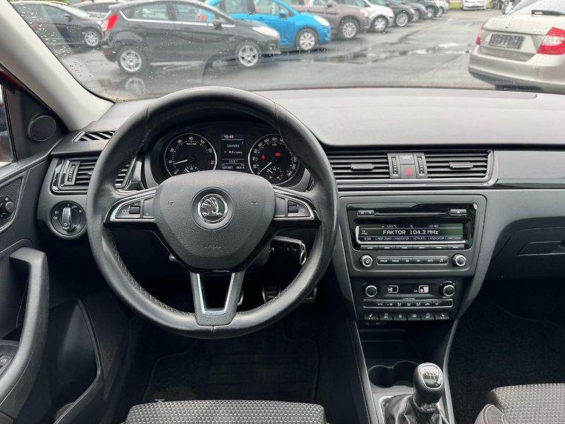 Škoda Rapid (2014) Spaceback 1.2 TSI StylePlus - fotka 22 z 31