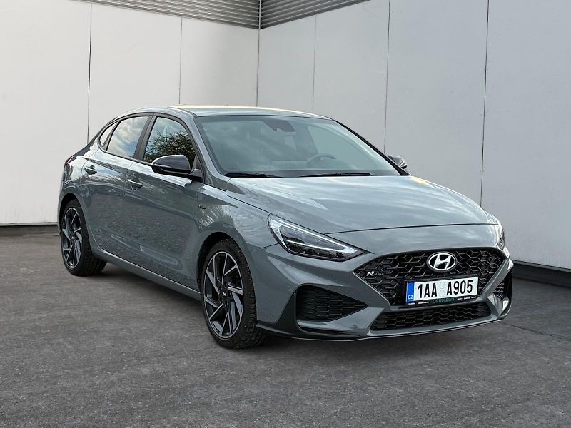 Hyundai i30 (2023) N LINE 1.5T-GDI 118kW CZ DPH - fotka 3 z 11