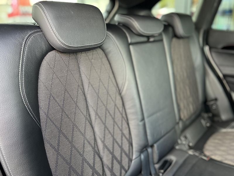 BMW X1 xDrive 20D AUTOMAT TEMPOMAT - fotka 34 z 47