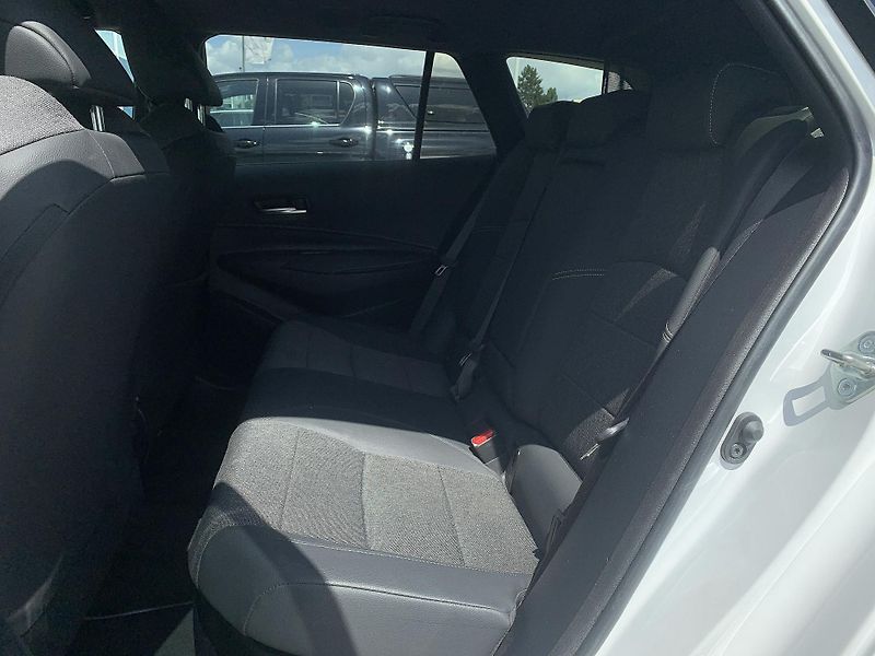 Toyota Corolla TS STYLE 1.8 HEV 103kW e-CVT - fotka 6 z 32