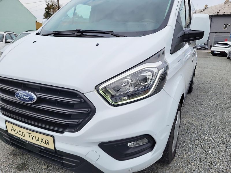 Ford Transit Custom 2.0 EcoBlue mHEV 96kW 6-míst - fotka 31 z 45