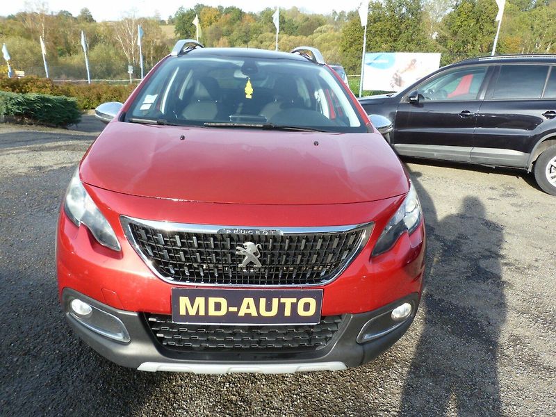 Peugeot 2008 1.2 PureTech Crossway 81 kw - fotka 2 z 20