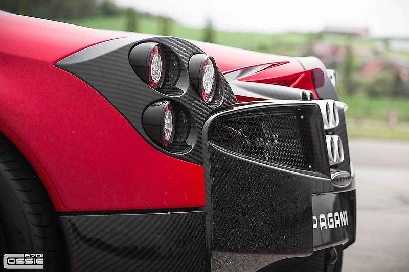 Pagani Huayra.
