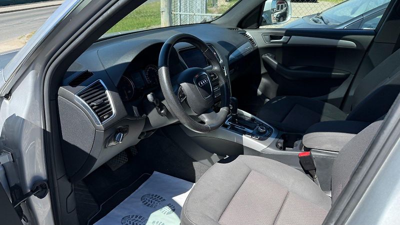 Audi Q5 (2009) 3.0TDI 176kW *A/T*Tažné*Pano* - fotka 8 z 24