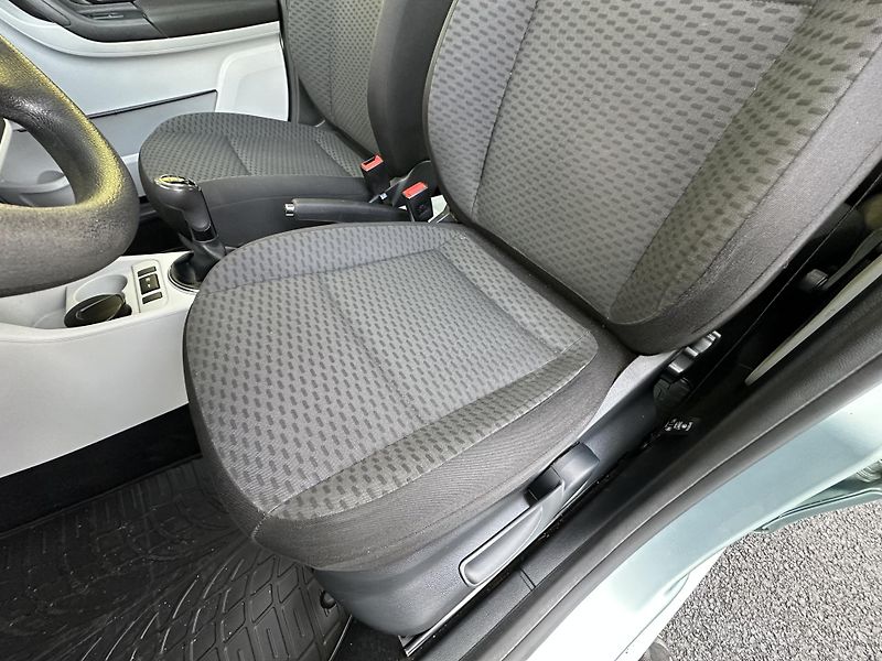 Škoda Fabia (2011) KOMBI 1.2TSI/63kW *KLIMA/TZ*  - fotka 8 z 28