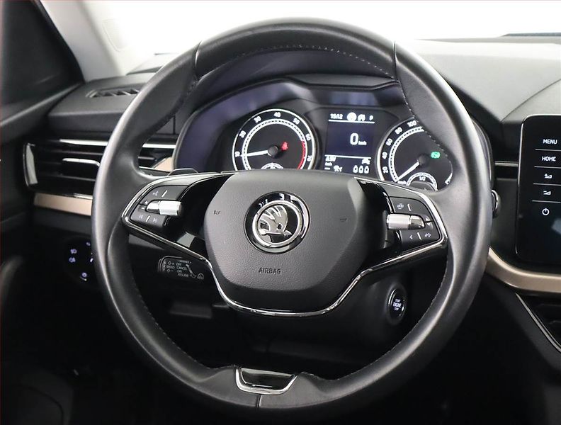Škoda Kamiq (2022) Style Plus 1.5 TSI - fotka 17 z 25