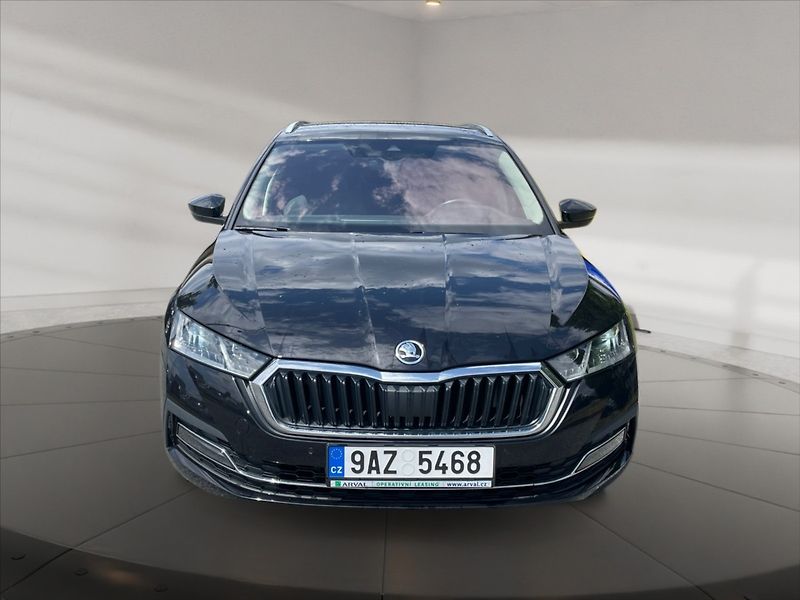 Škoda Octavia 2,0 TDI 110 Style AT - fotka 2 z 11