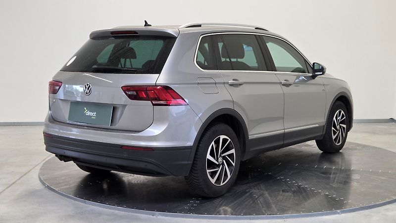 Volkswagen Tiguan - fotka 4 z 6