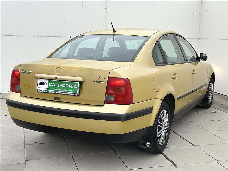 Volkswagen Passat 1,9 TDI  Aut klima Eko zaplace - fotka 7 z 27