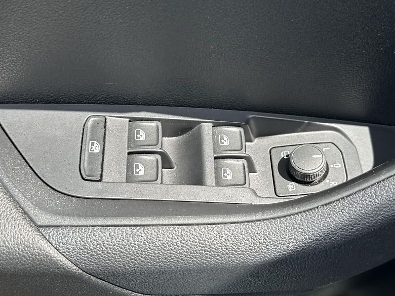 Škoda Karoq (2024) 1.5 TSI DSG Selection - fotka 17 z 33