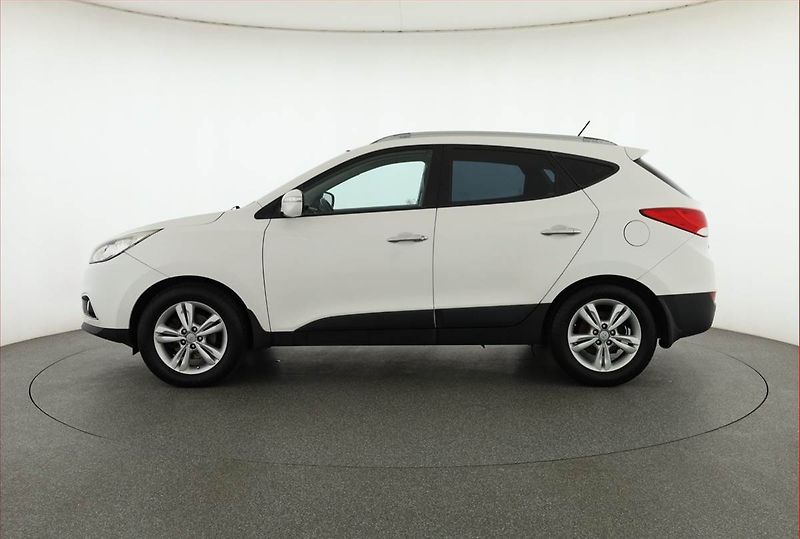 Hyundai ix35 (2012) 2.0 CRDi, 4X4, Tempomat - fotka 3 z 16