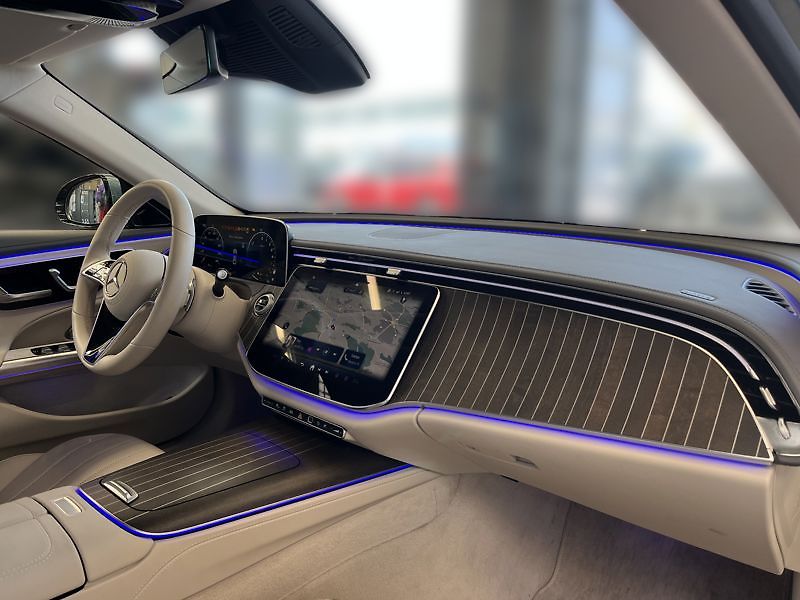 Mercedes-Benz Třídy E 300 de 4MATIC s hybridní techn - fotka 15 z 22