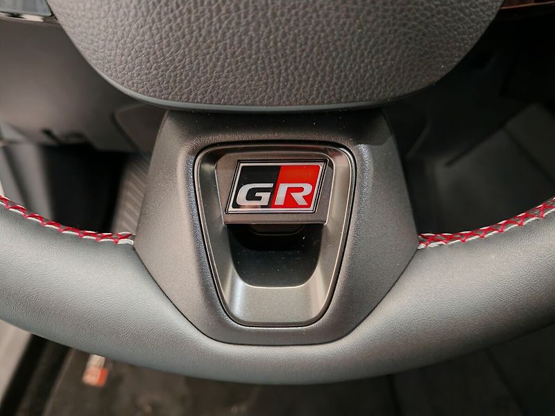 Toyota C-HR 2.0 PHEV 4x2 GR SPORT - fotka 34 z 49