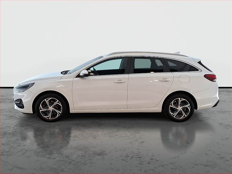 Hyundai i30 (2022) Smart 1.0 T-GDI, Serv.kniha - fotka 3 z 14