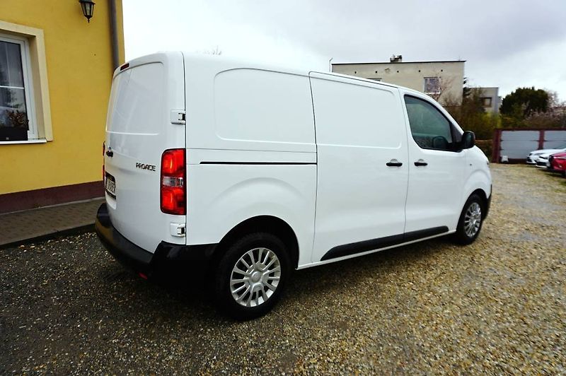 Toyota ProAce (2021) 2,0 D-4D 90 kW - fotka 3 z 28