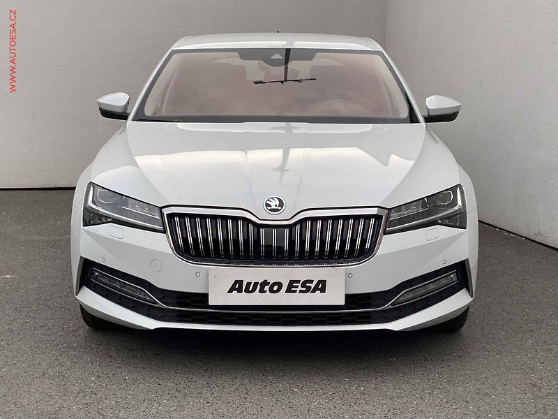 Škoda Superb (2020) 2.0 TDi, 2.maj,ČR, L&K, DSG - fotka 2 z 20