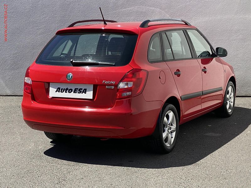 Škoda Fabia (2011) 1.2 TSi, ČR, Active - fotka 4 z 17