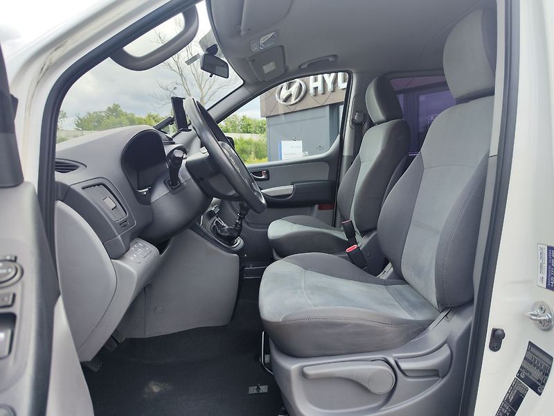 Hyundai H 1 2.5 CRDi/100kW Tour 8.Míst - fotka 15 z 26