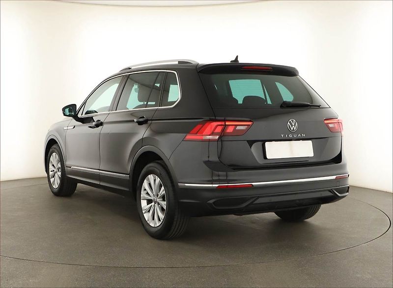 Volkswagen Tiguan (2022) Life 2.0 TDI - fotka 4 z 20