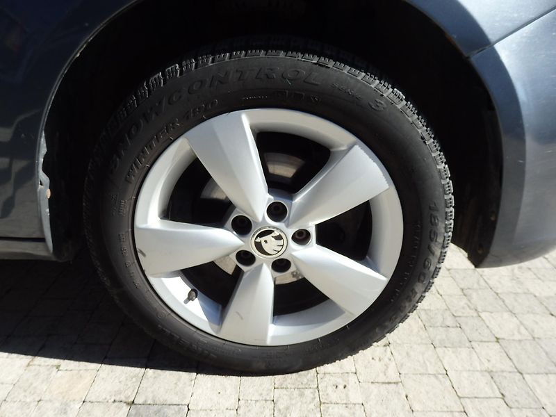 Škoda Fabia 1.2 HTP 51 kW ZÁVĚS - fotka 12 z 14