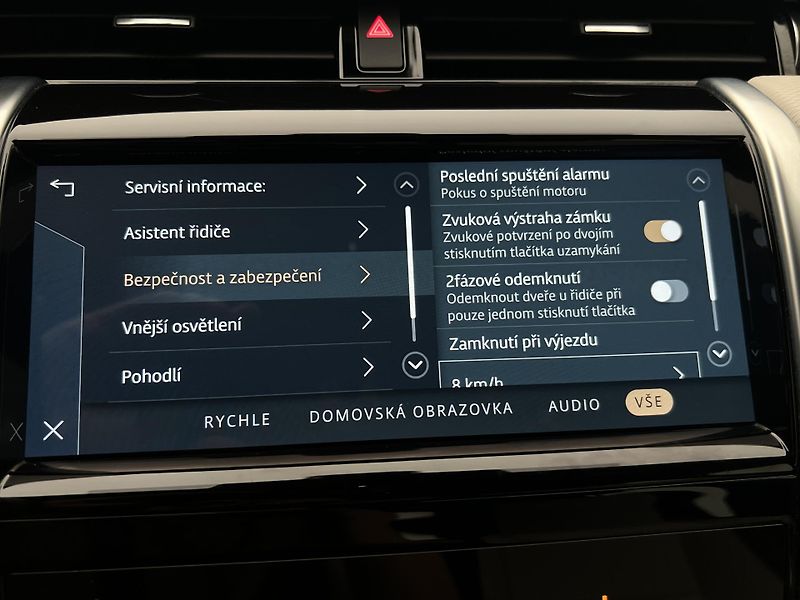 Land Rover Discovery Sport D200 EDITION AUT - fotka 45 z 51