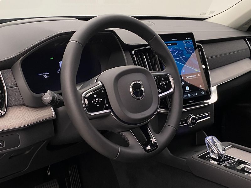 Volvo XC90 (2026) B5 AWD AUT BRIGHT PLUS 7míst - fotka 4 z 67