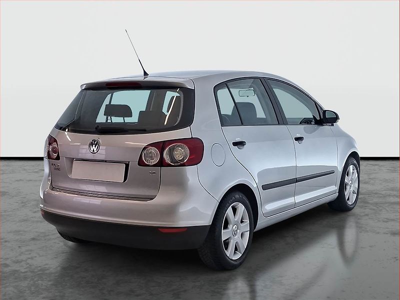 Volkswagen Golf Plus (2007) 1.6, rezervace - fotka 5 z 17