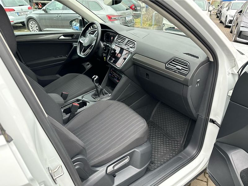 Volkswagen Tiguan Allspace Life 2.0 TDI 110 kW - fotka 19 z 21
