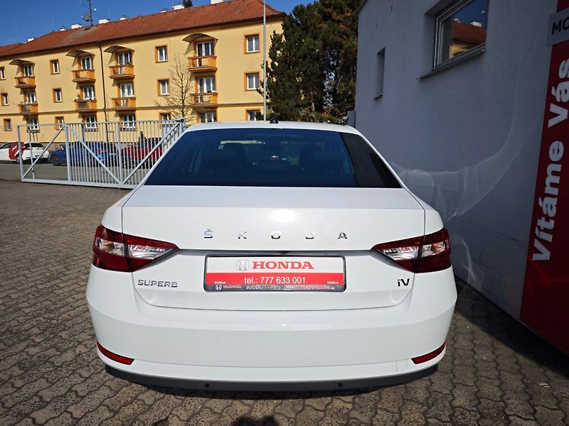Škoda Superb iV 1.4 TSi Style Plug-in 160kW - fotka 47 z 50