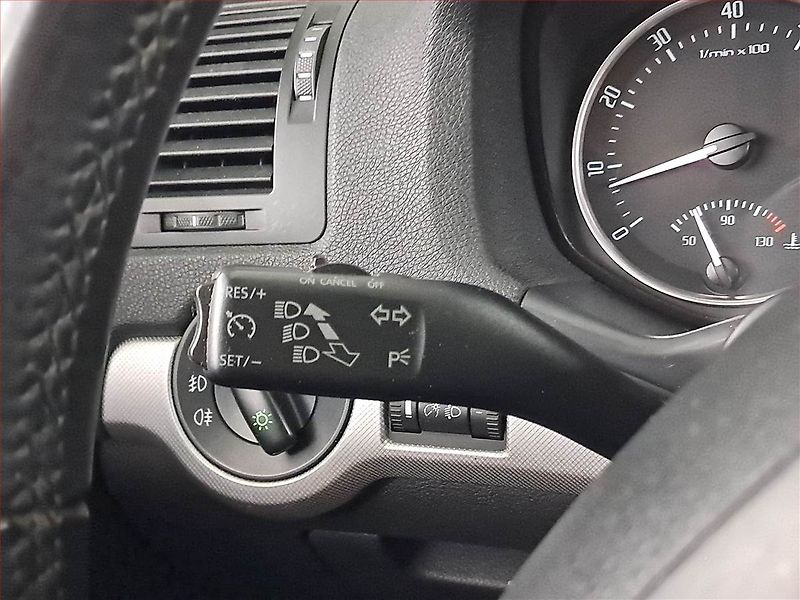 Škoda Octavia (2009) 1.4 TSI, Serv.kniha, Tempomat - fotka 19 z 21