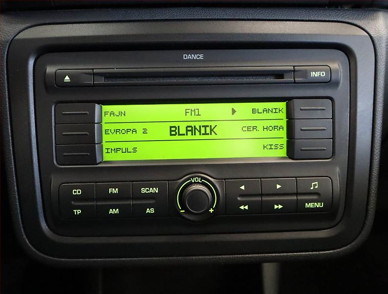 Škoda Fabia (2009) 1.2 12V, po STK, oblíbený vůz - fotka 12 z 17