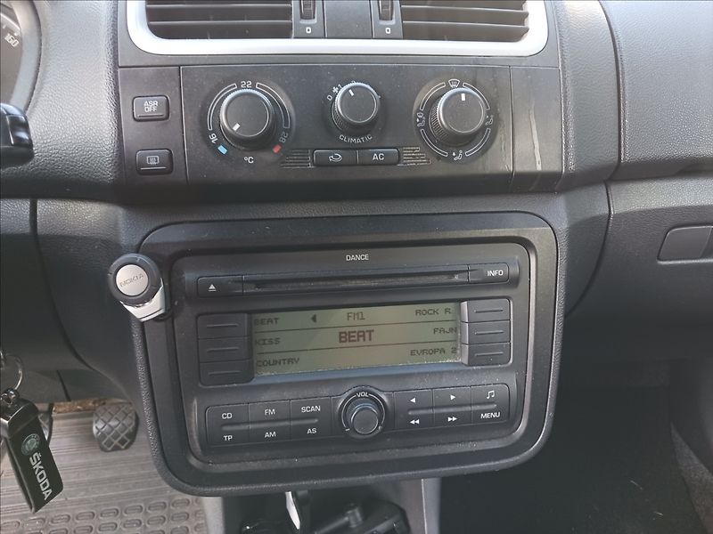 Škoda Fabia 1,4 TDI STYL  59KW - fotka 15 z 19