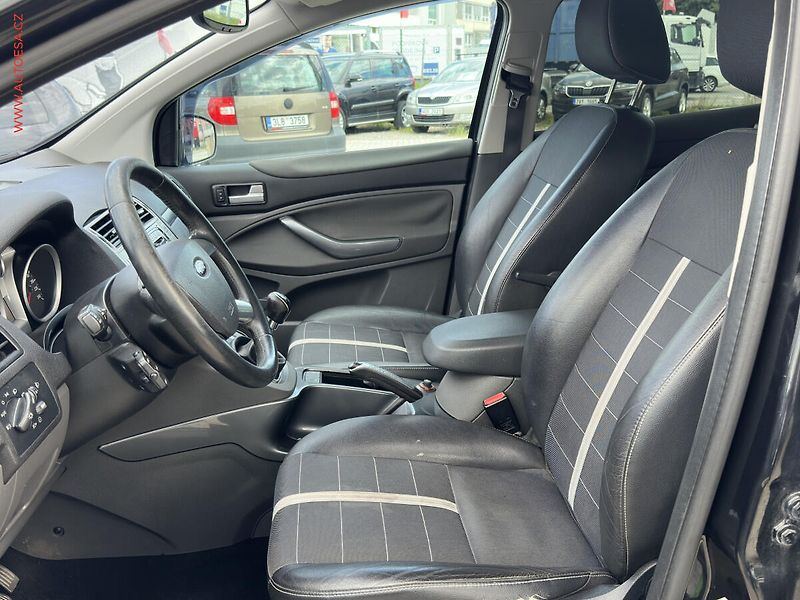 Ford Kuga (2009) 2.0. TDCI 4x4, AC, výhřev - fotka 9 z 20