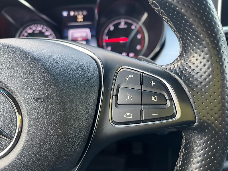 Mercedes-Benz Třídy X (2019) 350 d 4MATIC V6 190kW CZ - fotka 26 z 38