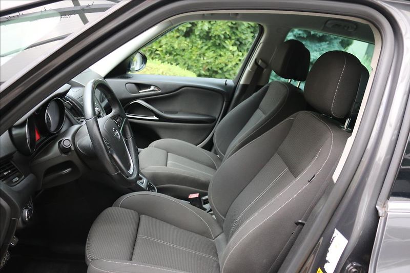 Opel Zafira 1,4 Tourer, Turbo, DSG, 7míst - fotka 8 z 38