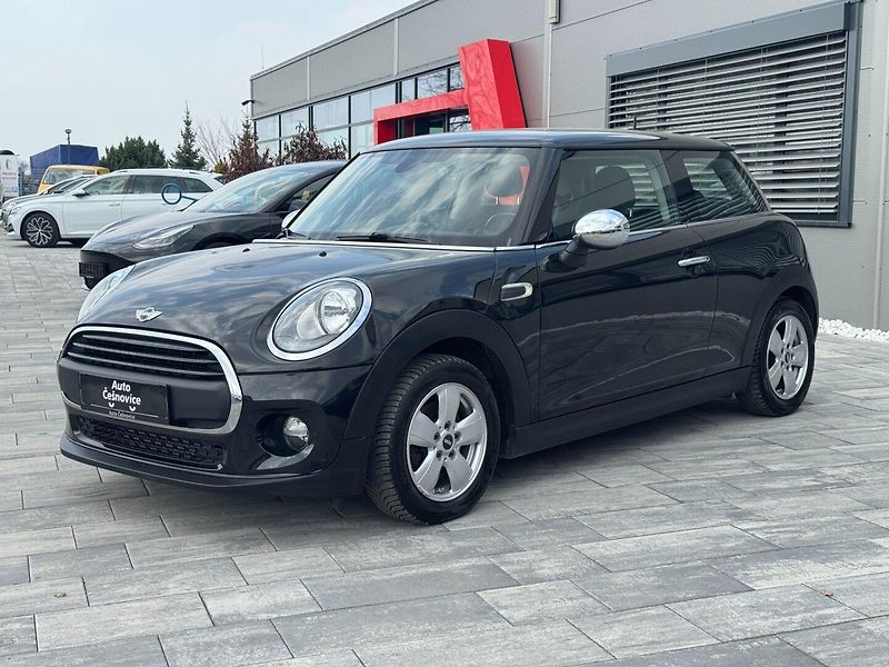 Mini One (2014) 1.2i 75kW - fotka 1 z 28
