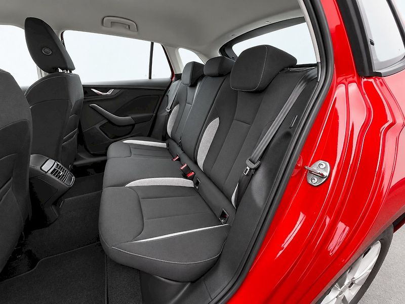 Škoda Scala (2025) SELEC TSI 85/1.0 M6F - fotka 16 z 38