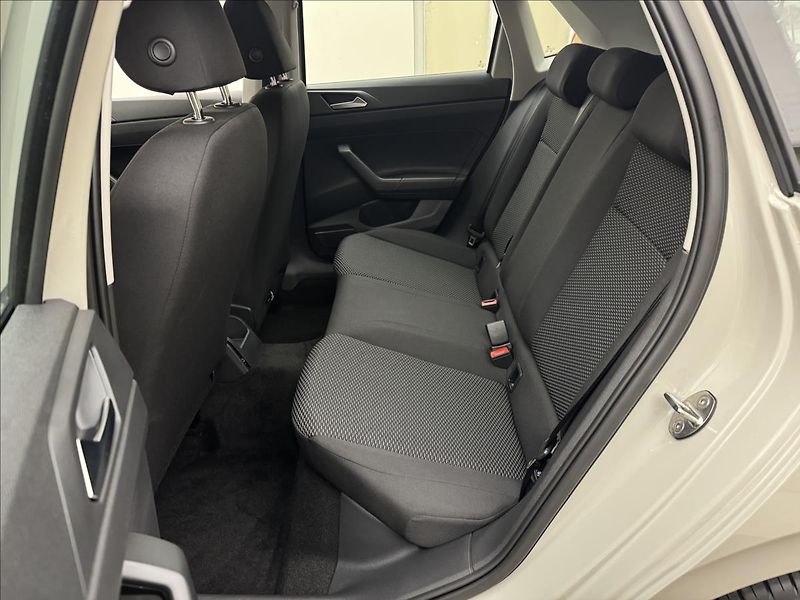 Volkswagen Polo 1,0 MPi 59kW LED DPH ZÁRUKA CZ - fotka 31 z 36
