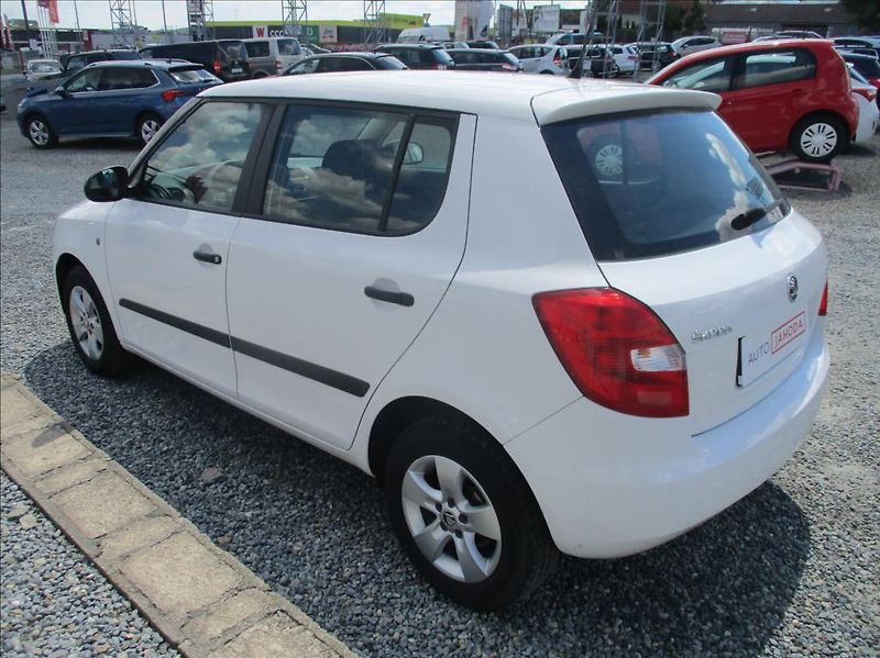 Škoda Fabia 1,2 TSi, klimatizace,serviska, - fotka 7 z 28