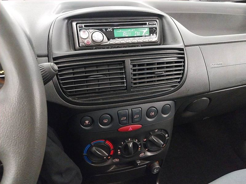 Fiat Punto (2008) 1.2 60 , po STK, jezdí výborně - fotka 12 z 15