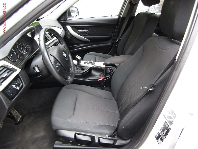 BMW Řada 3 (2019) 2.0 D 318d, LED, autoAC - fotka 9 z 21