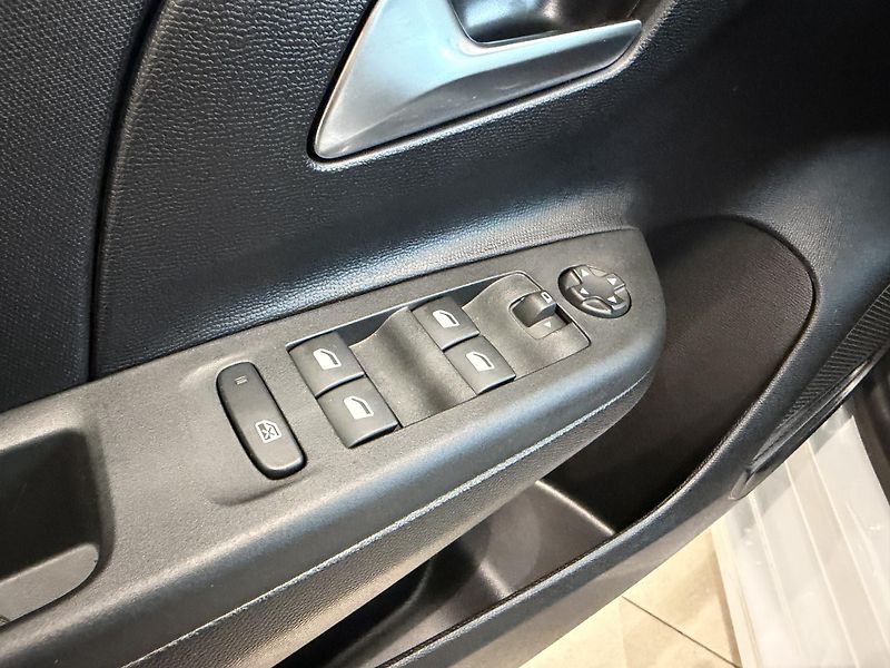 Opel Corsa (2026) VIP EDITION 1.2 TURBO - fotka 16 z 18