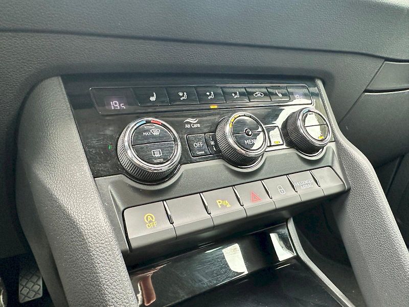 Škoda Karoq (2022) 1.0 TSI 81kW Style - fotka 19 z 23