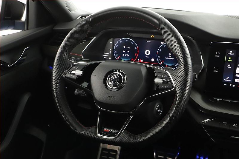Škoda Octavia (2022) RS 2.0 TSI - fotka 8 z 16