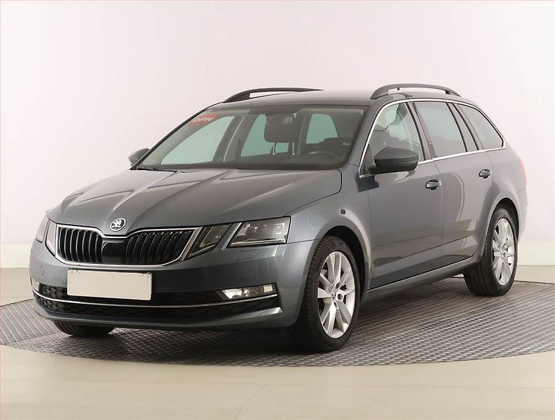 Škoda Octavia (2018) Style 1.6 TDI, Navi, Tempomat - fotka 2 z 24