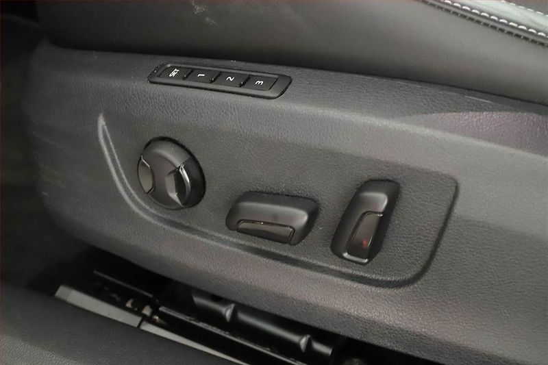 Škoda Superb (2022) Sportline 2.0 TDI - fotka 17 z 19
